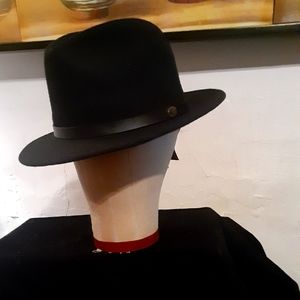 Men's classic dress hat